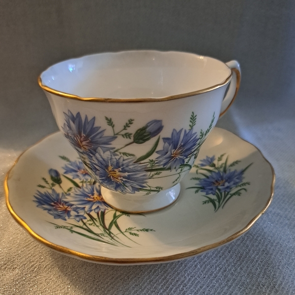ROYAL VALE BONE CHINA - Picture 1 of 4
